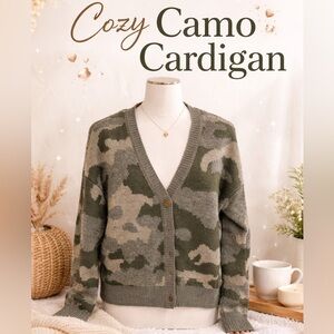 Lucky Brand Green Camouflage V-Neck Cardigan